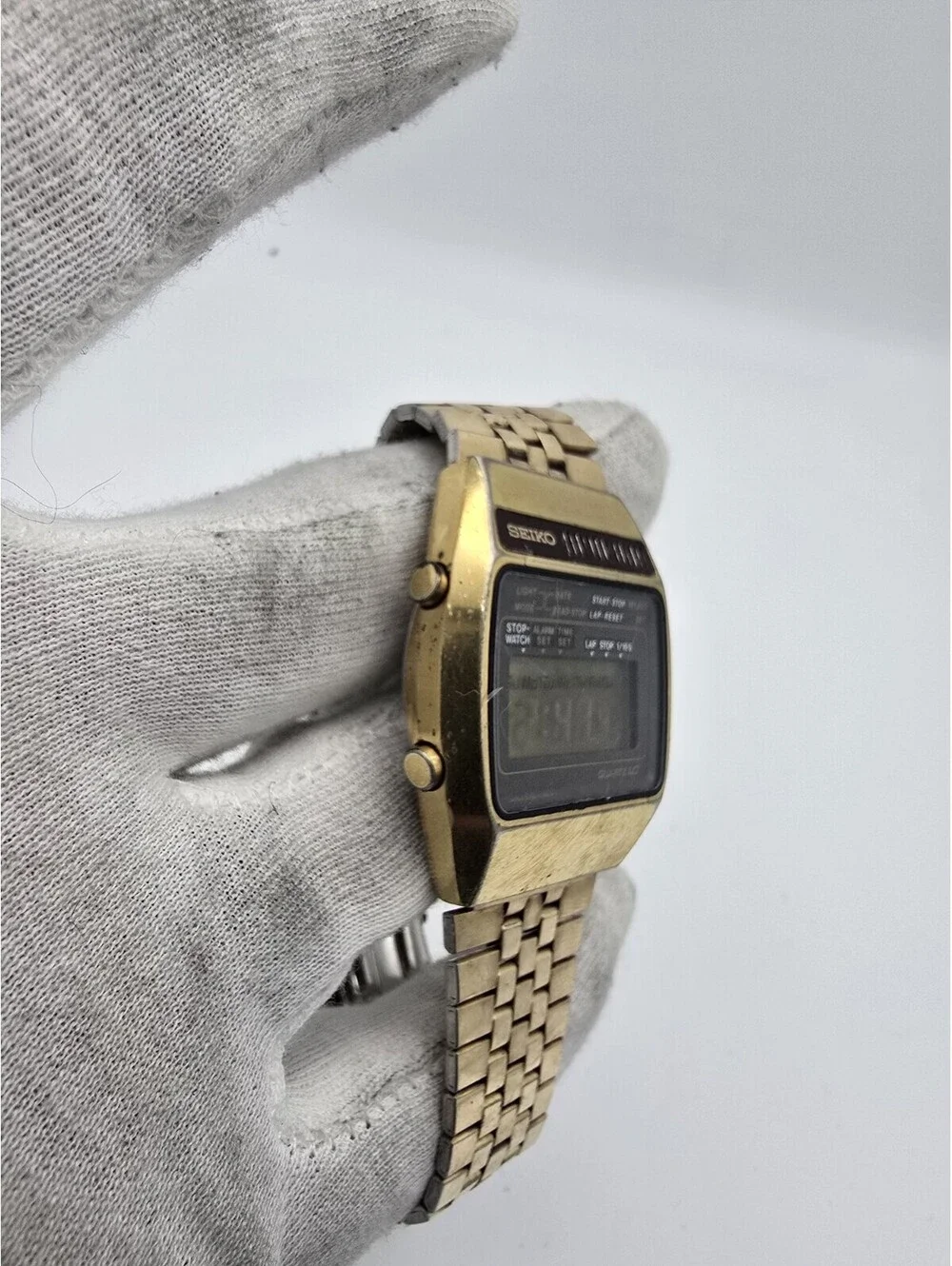 Vintage Seiko Quartz LC Digital Watch Gold Tone Speaker Grill A159-5009 Running